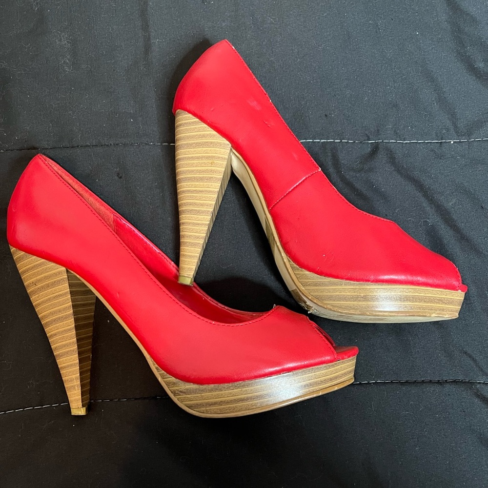 RUE 21 PEEP TOE SHOES